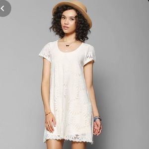 Urban Outfitters Like New Crochet Ivory Spring Sunflower Dress Size Small